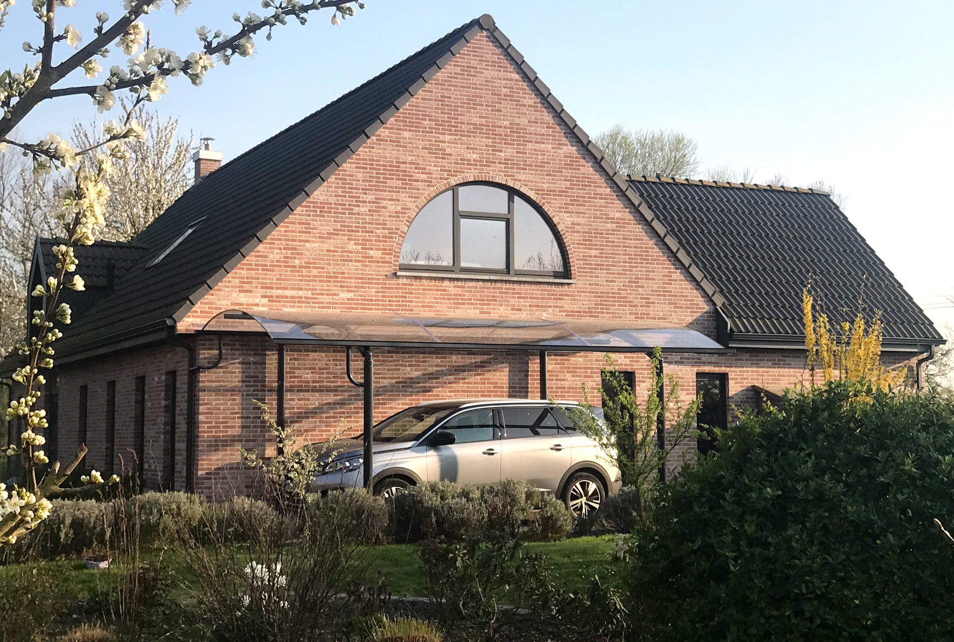 Carport Ratgeber - wichtige Details für die Erstellung eines individuellen Unterstellplatzes