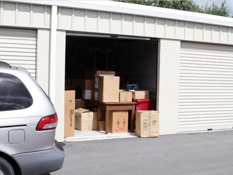 Wenn der Platz zuhause nicht reicht – Selfstorage als Lösung